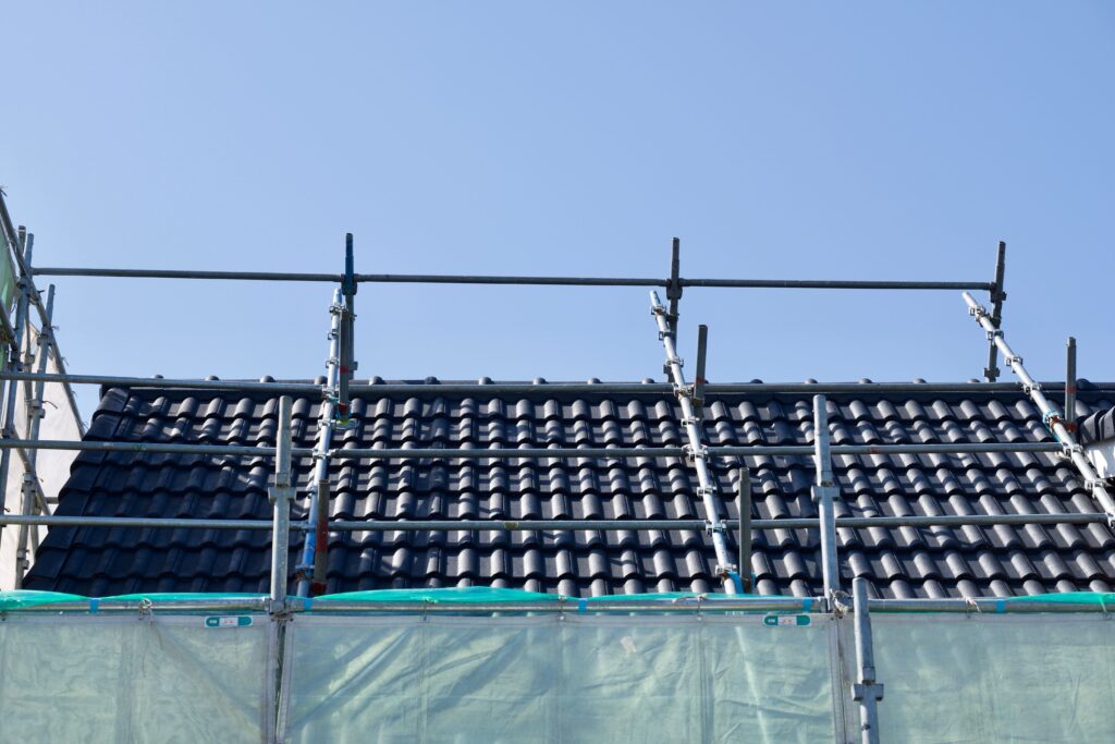 屋根塗装は何年もつ?高知県高知市の「ペイント工房和」が教える長持ちの秘訣